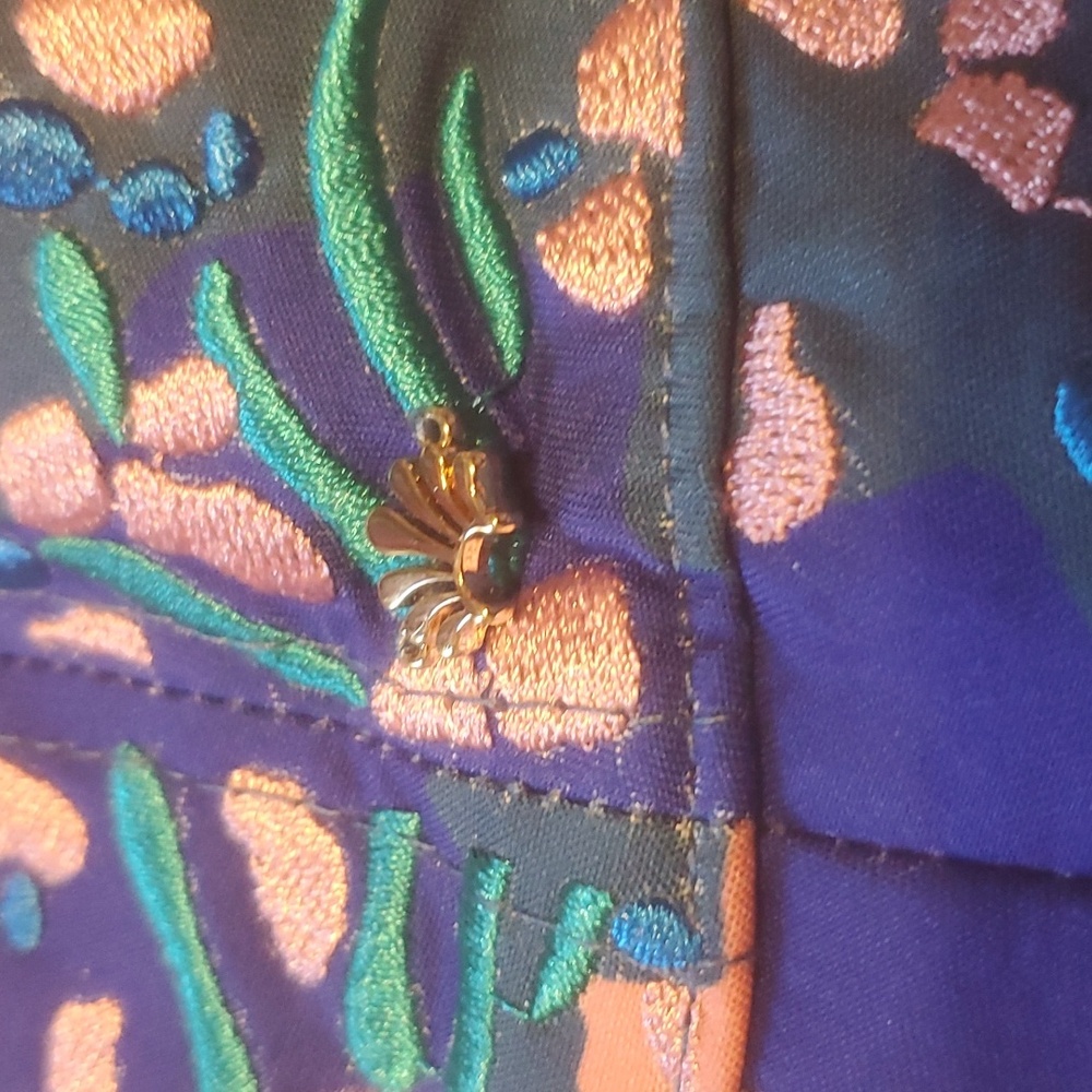 NEW  LELE SADOUGHI  EMBROIDERED  BUCKET HAT - Picture 5 of 8